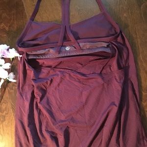 Lululemon women athletic top!